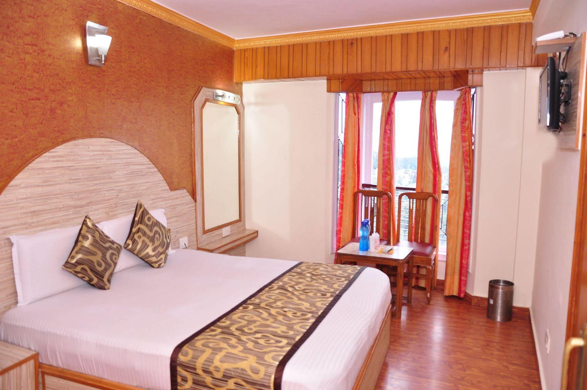 Hotel Sidharath Simlá Kültér fotó