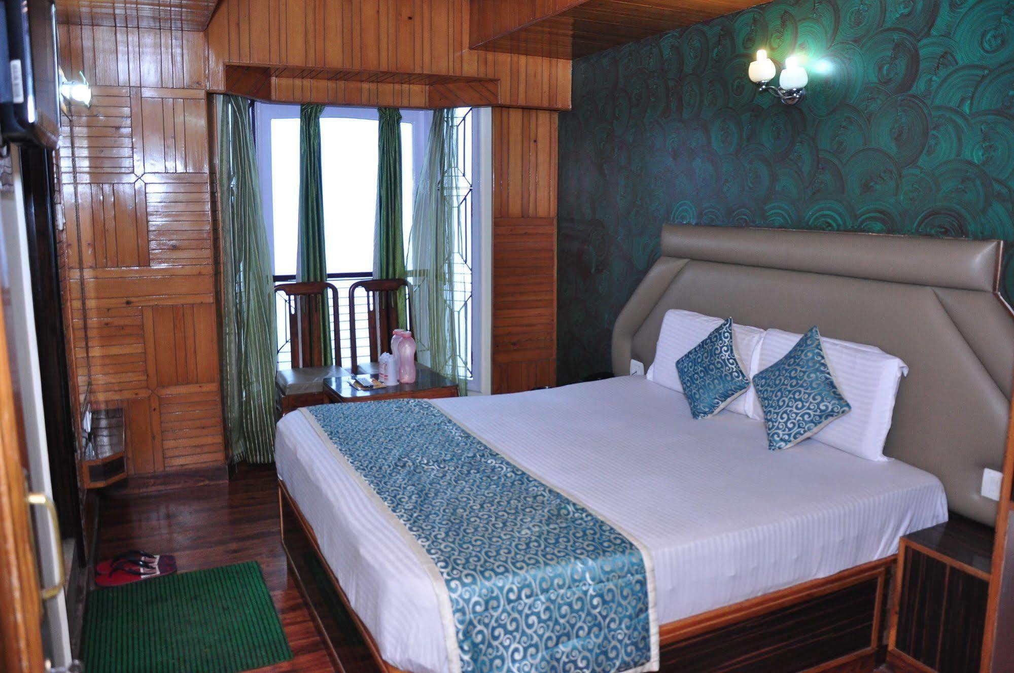 Hotel Sidharath Simlá Kültér fotó