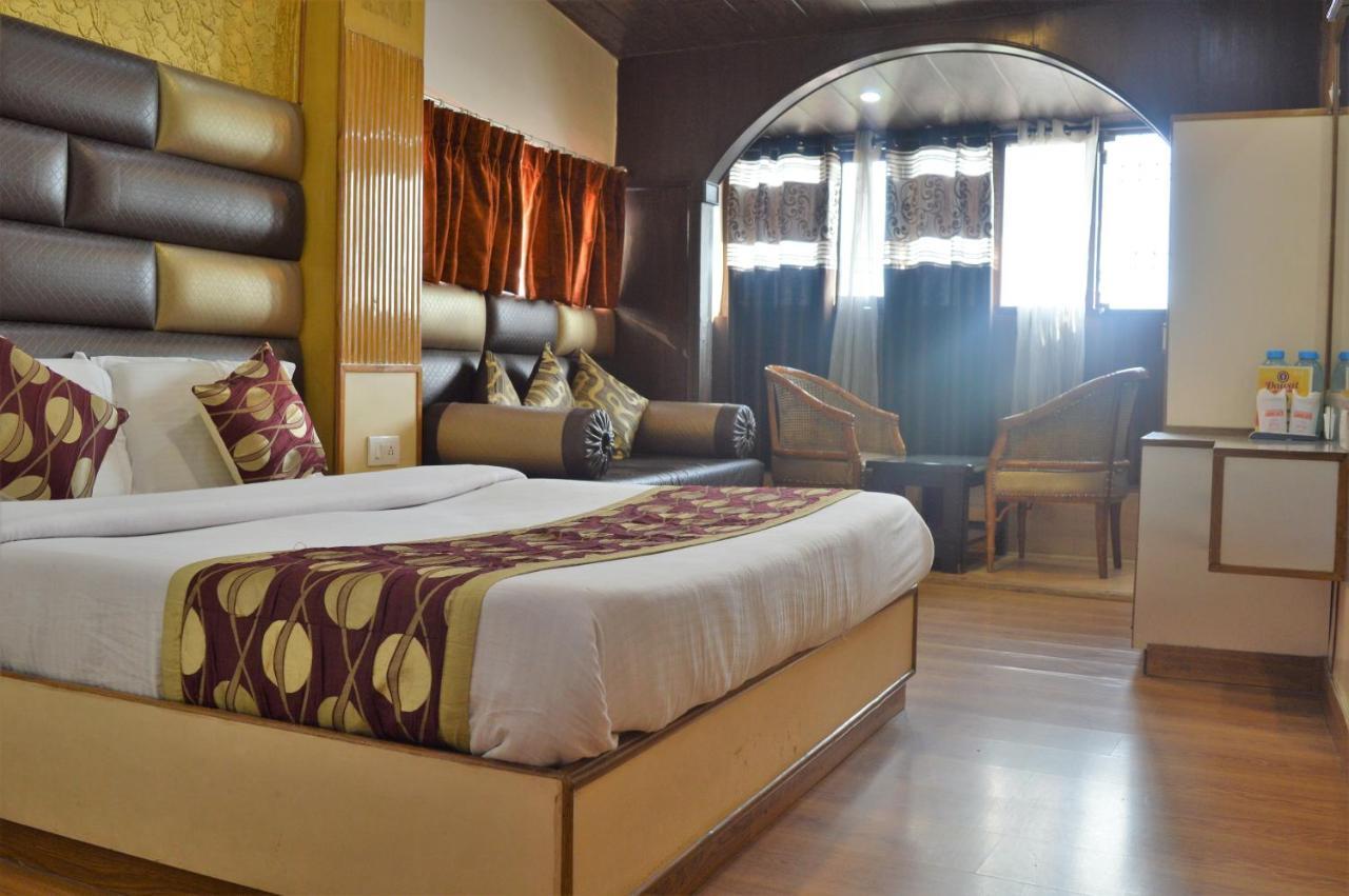 Hotel Sidharath Simlá Kültér fotó