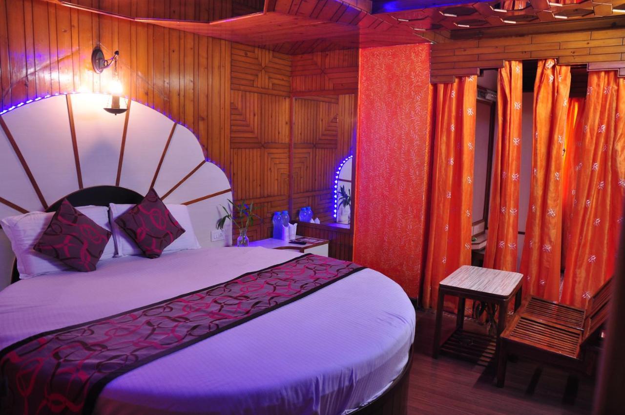 Hotel Sidharath Simlá Kültér fotó